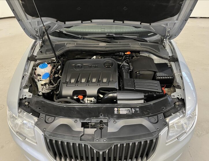 Škoda Superb Liftback 2,0 l 103 kw