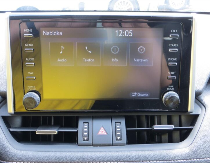 Toyota RAV4 SUV / Terénní 2,5 l 131 kw