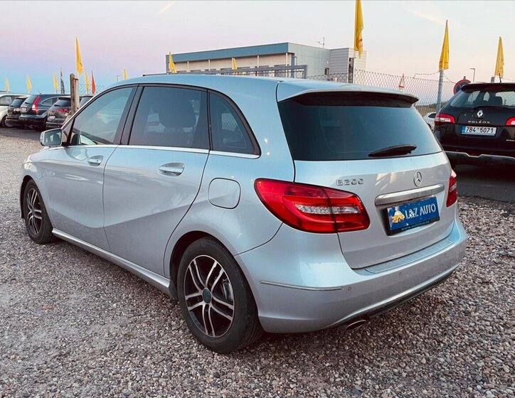 Mercedes-Benz Třídy B MPV 1,6 l 138 kw