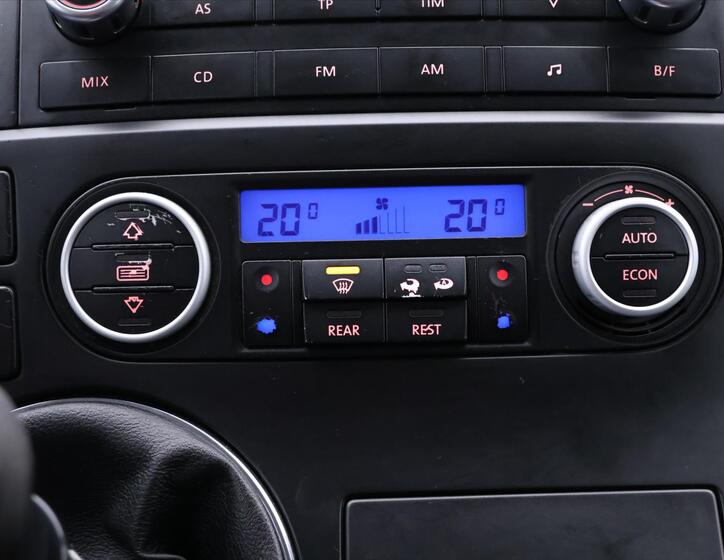 Volkswagen Multivan 22