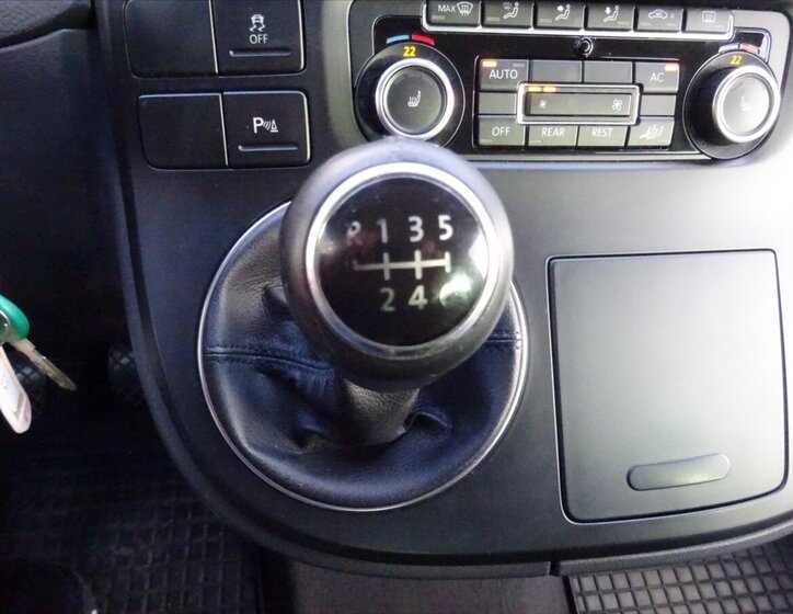 Volkswagen Multivan 26