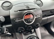 Mazda 2 10