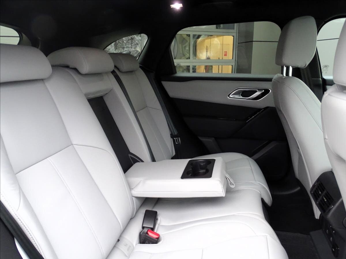 Land Rover Range Rover Velar SUV / Terénní 2,0 l 150 kw
