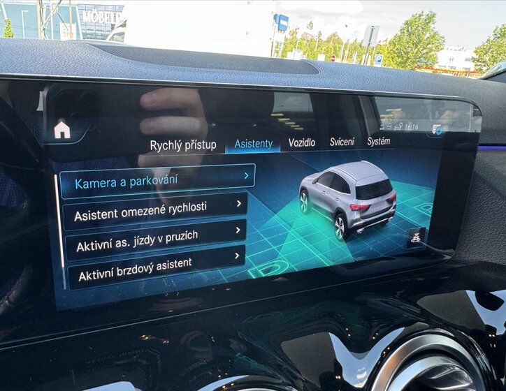 Mercedes-Benz GLA SUV / Terénní 2,0 l 165 kw