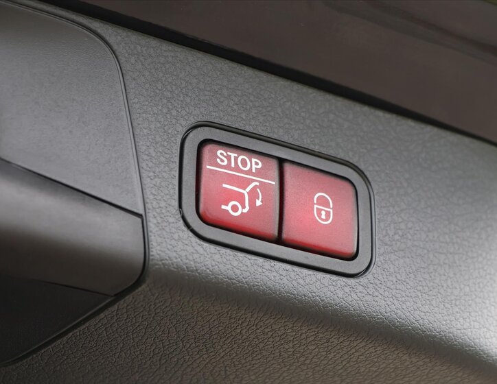 Mercedes-Benz GLB 12