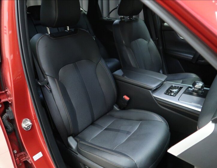 Mazda CX-60 SUV / Terénní 3,3 l 187 kw