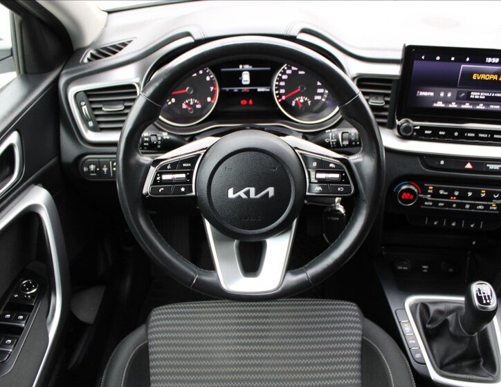 KIA Ceed Hatchback 1,5 l 117 kw