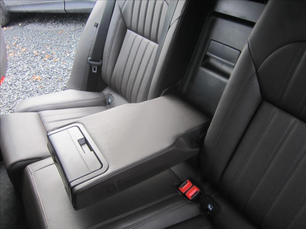 Škoda Superb Liftback 2,0 l 200 kw