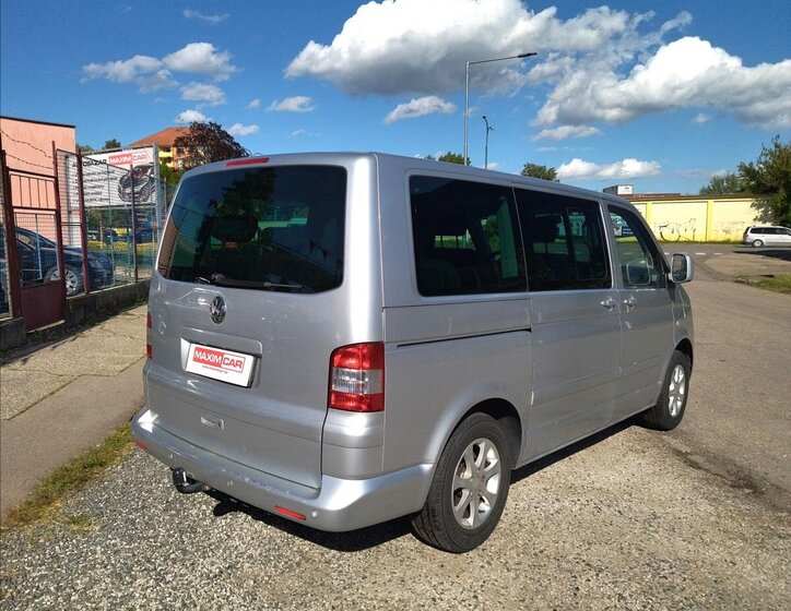 Volkswagen Multivan 5