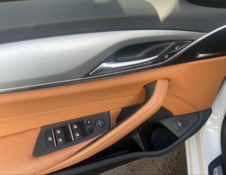 BMW Řada 5 Kombi 3,0 l 210 kw