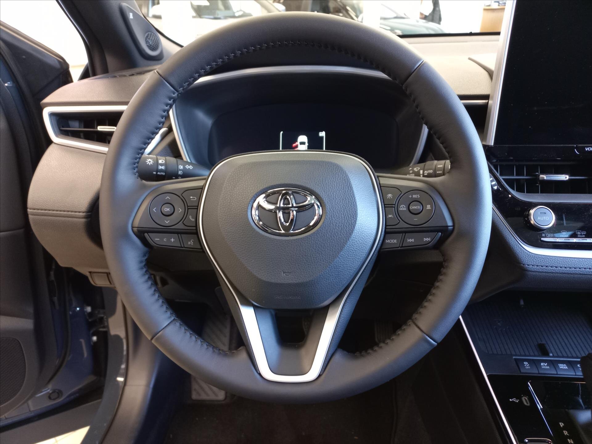 Toyota Corolla Cross CUV 2,0 l 112 kw