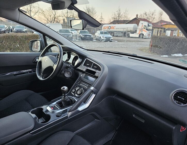 Peugeot 3008 SUV 1,2 l 96 kw