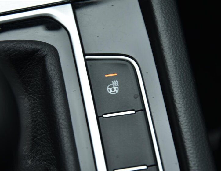 Volkswagen Passat Kombi 2,0 l 140 kw