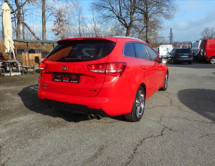 KIA Ceed 5