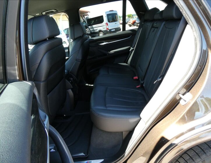BMW X5 SUV / Terénní 3,0 l 280 kw