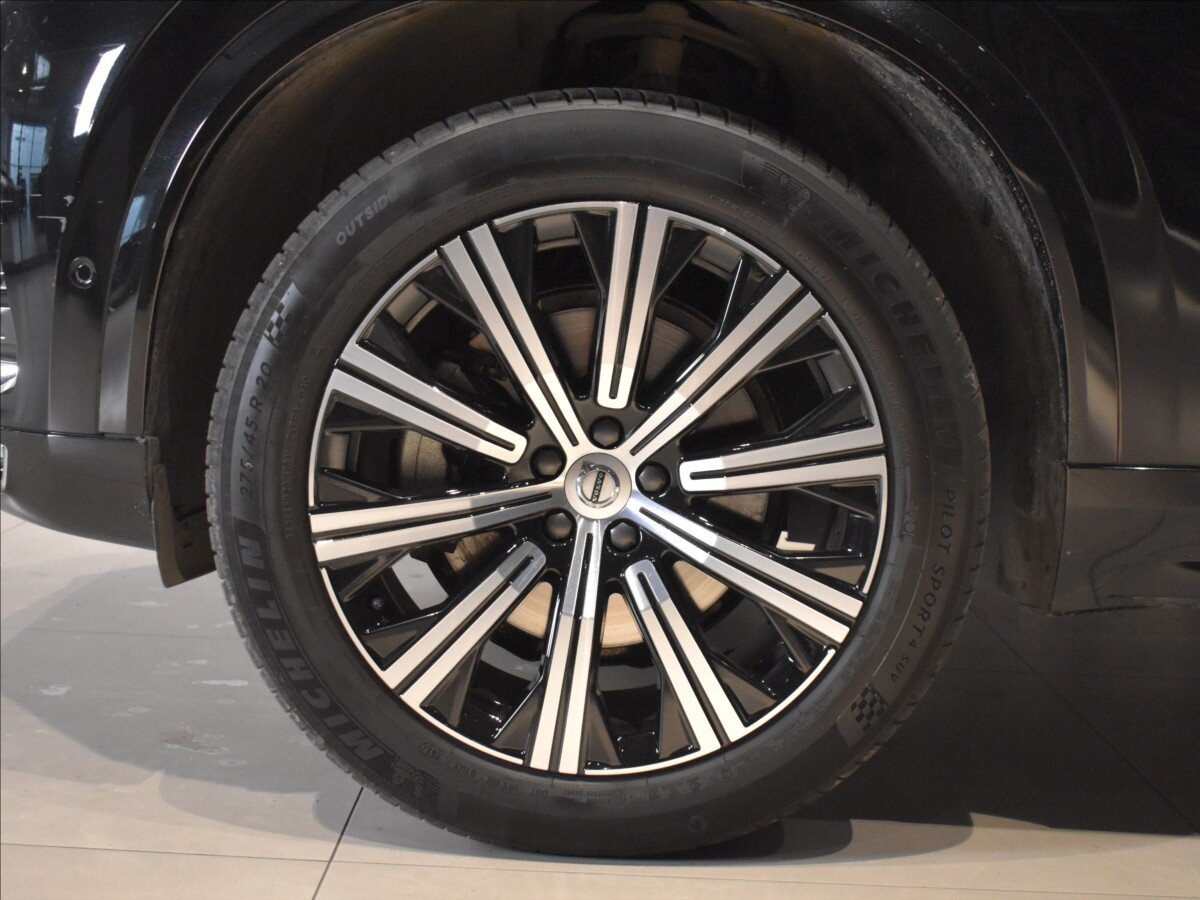 Volvo XC90 SUV / Terénní 2,0 l 184 kw