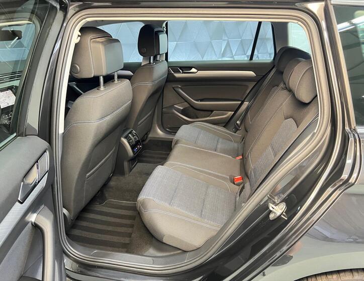 Volkswagen Passat 12