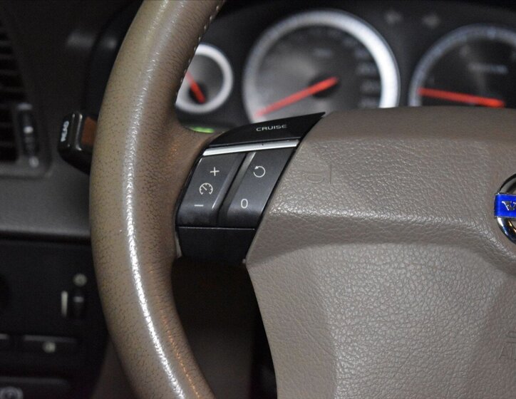 Volvo XC90 SUV / Terénní 2,4 l 147 kw