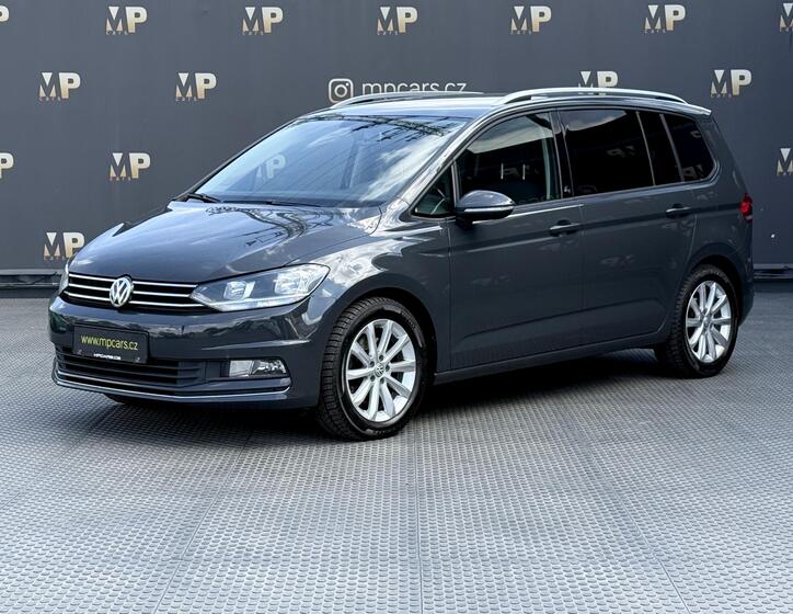 Volkswagen Touran 1