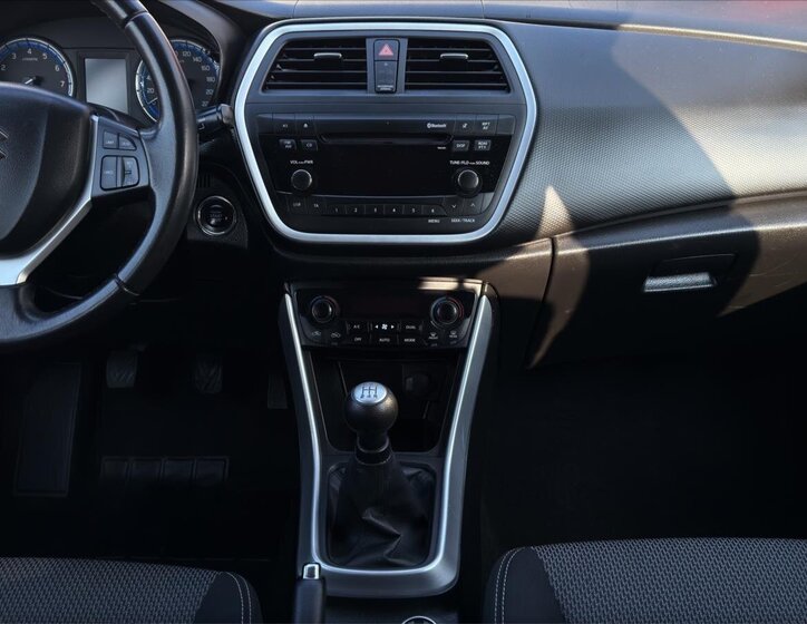 Suzuki SX4 S-Cross SUV / Terénní 1,6 l 88 kw