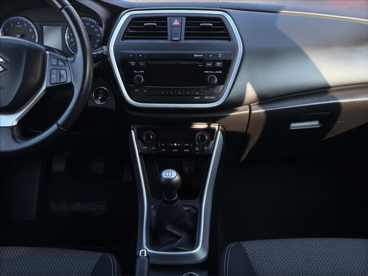 Suzuki SX4 S-Cross SUV / Terénní 1,6 l 88 kw