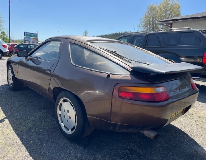 Porsche 928 3