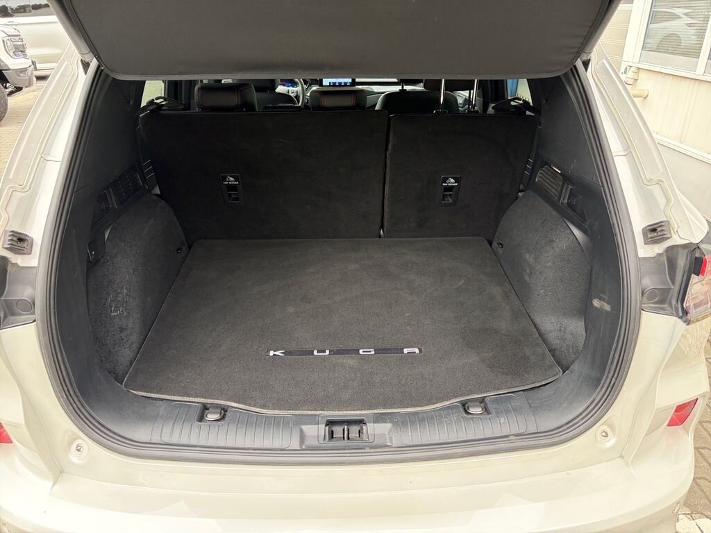 Ford Kuga SUV / Terénní 2,5 l 165 kw