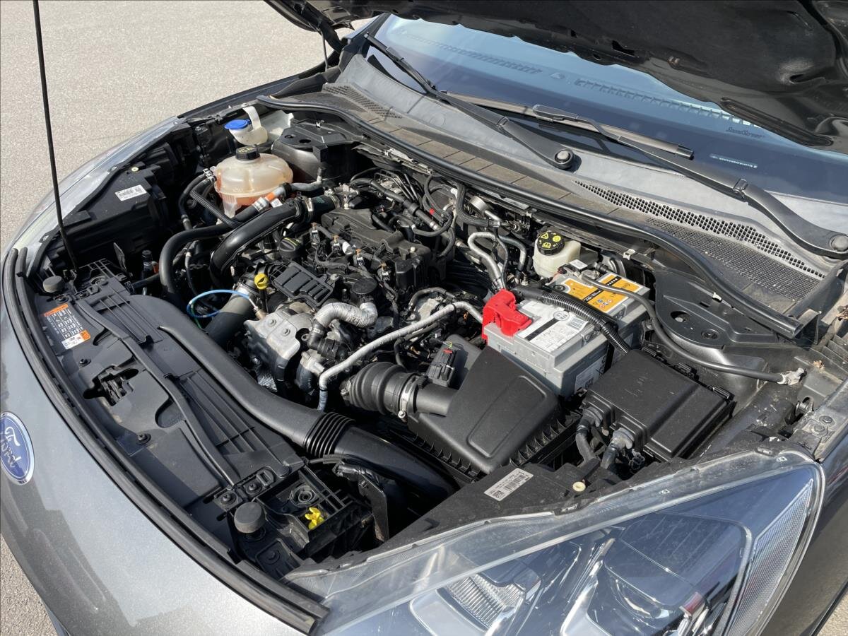 Ford Kuga SUV / Terénní 1,5 l 88 kw