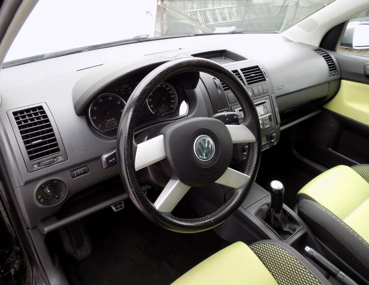 Volkswagen Polo 12