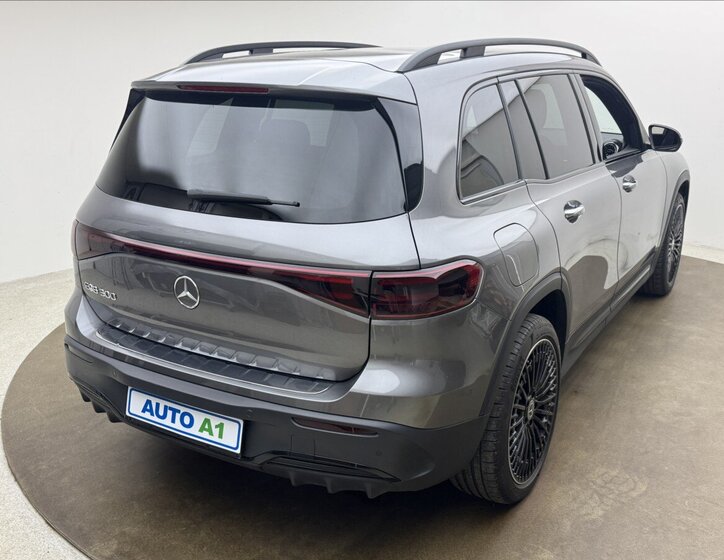 Mercedes-Benz EQB SUV / Terénní 0,0 168 kw