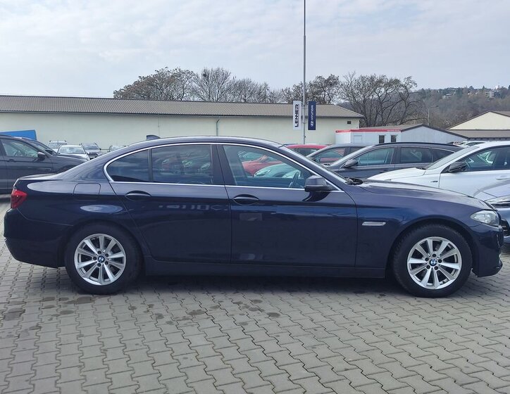 BMW Řada 5 Sedan / Limuzína 2,0 l 140 kw