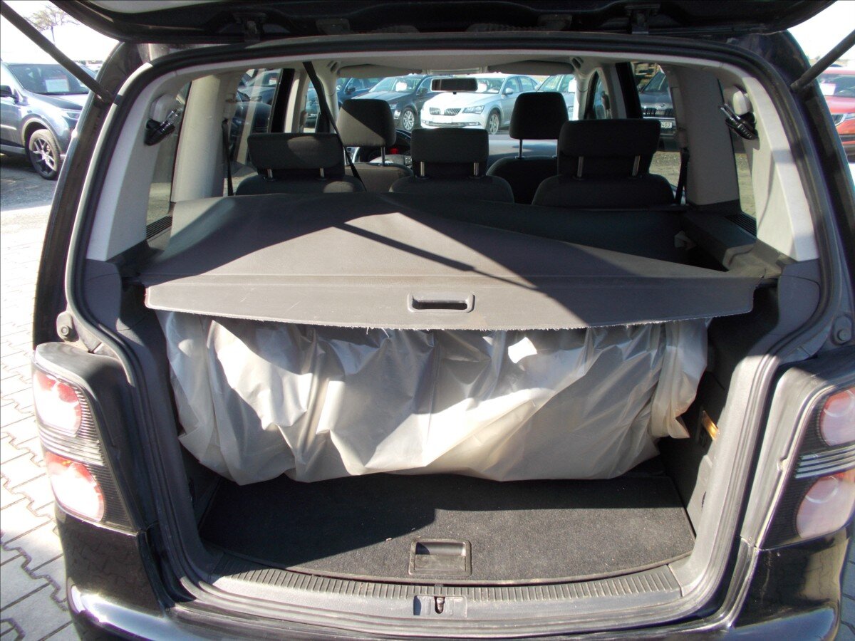 Volkswagen Touran MPV 1,9 l 77 kw