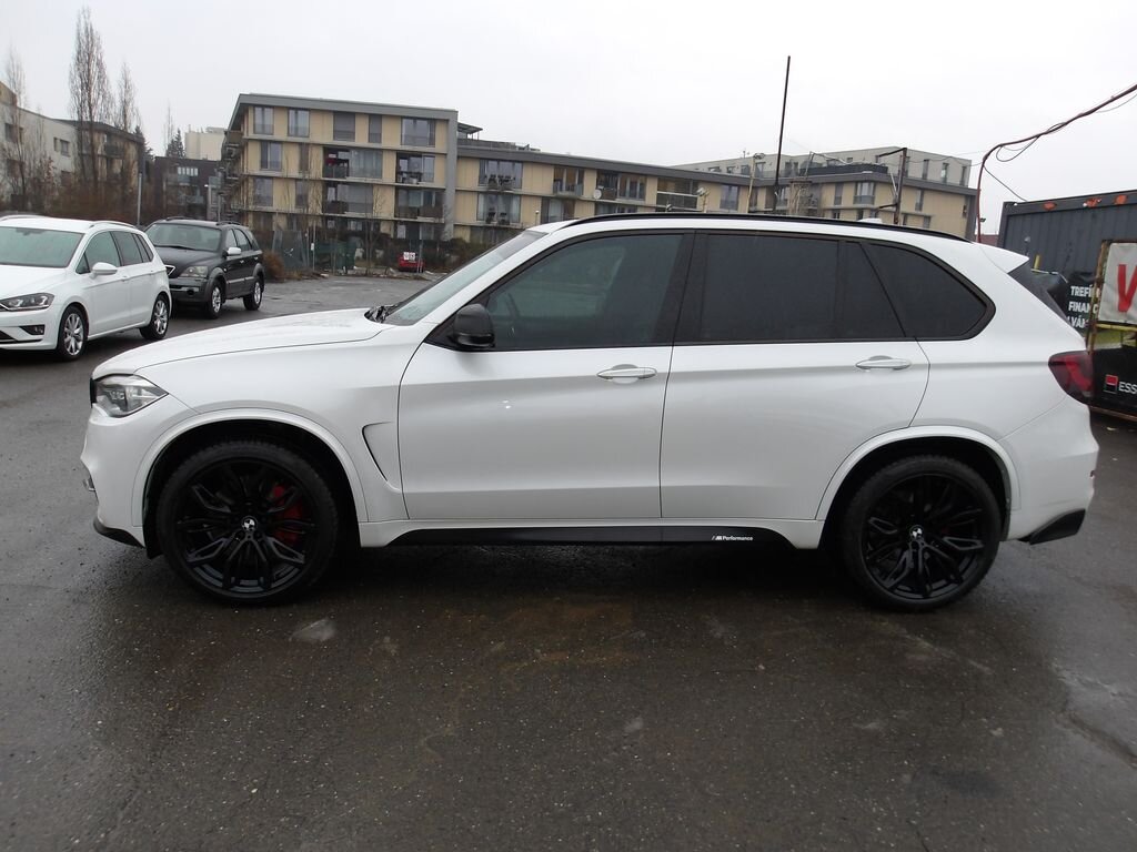 BMW X5 SUV 3,0 l 280 kw
