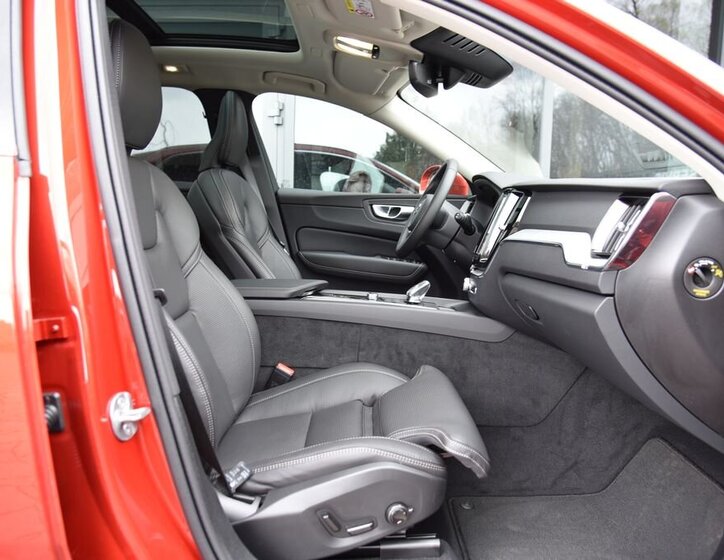 Volvo XC60 SUV / Terénní 2,0 l 186 kw