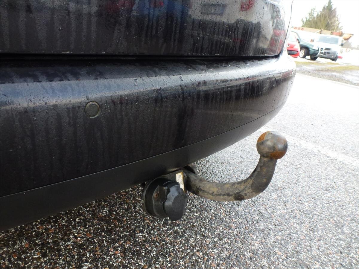 Volkswagen Touran Kombi 2,0 l 100 kw