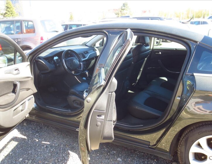 Citroën C5 Sedan / Limuzína 2,0 l 103 kw