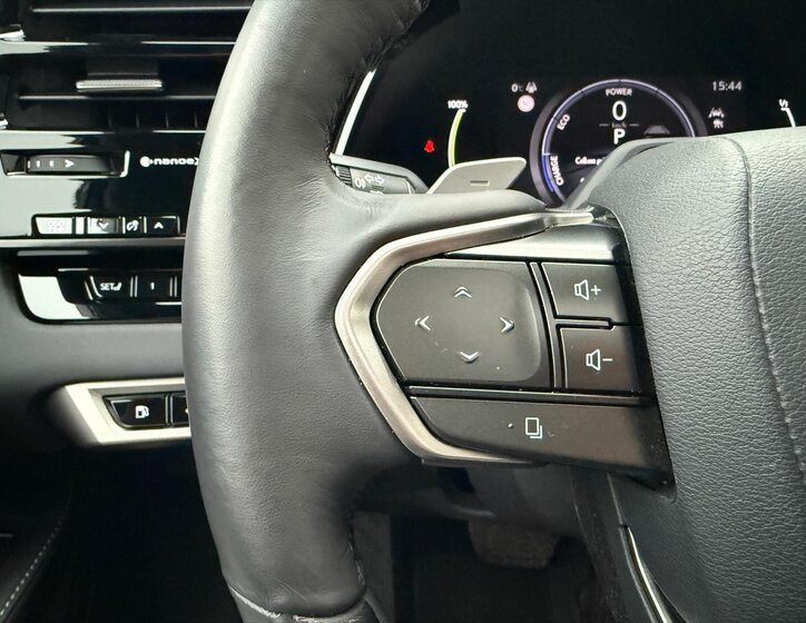 Lexus RX SUV 2,5 l 136 kw