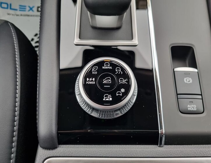 Mitsubishi Outlander SUV 2,4 l 225 kw