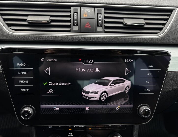 Škoda Superb Sedan / Limuzína 2,0 l 140 kw