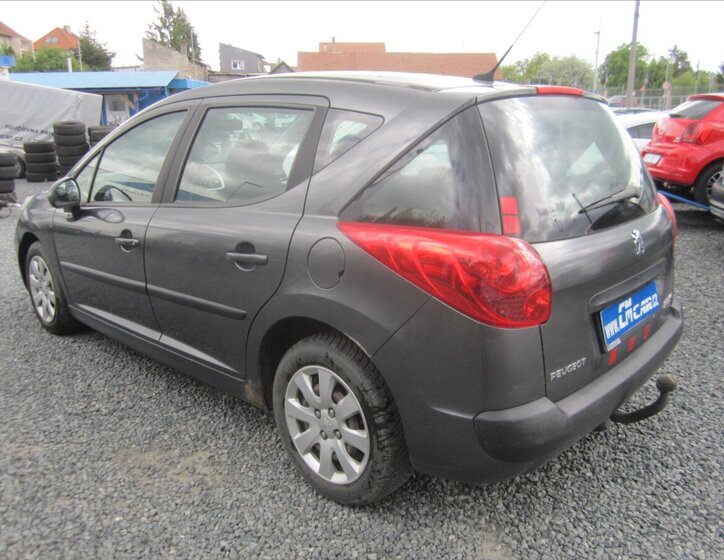 Peugeot 207 6