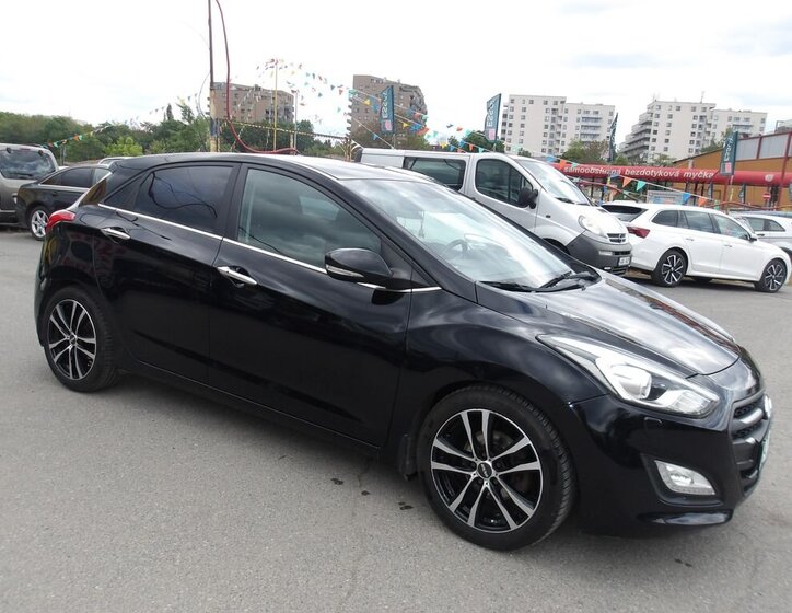 Hyundai i30 Hatchback 1,6 l 81 kw