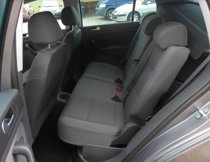 Volkswagen Golf Plus 16