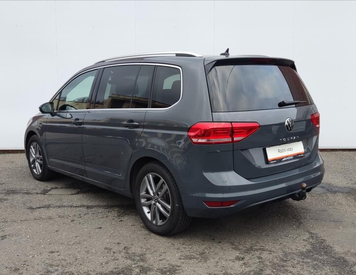 Volkswagen Touran MPV 1,5 l 110 kw