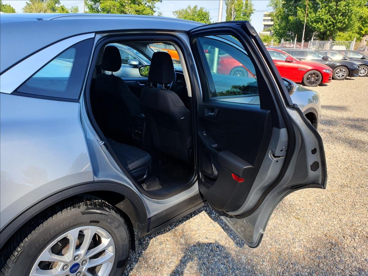 Ford Kuga SUV / Terénní 1,5 l 88 kw