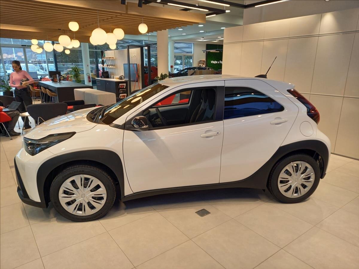 Toyota Aygo Hatchback 1,5 l 85 kw
