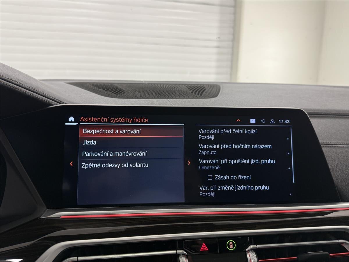 BMW X7 Kombi 3,0 l 250 kw