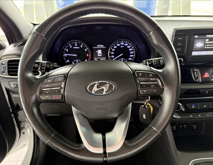 Hyundai i30 Kombi 1,4 l 103 kw