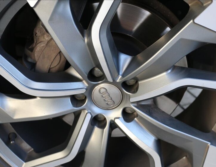 Audi Q5 SUV 2,0 l 150 kw