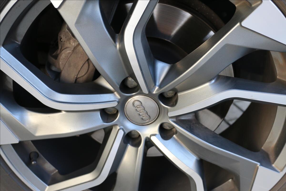 Audi Q5 SUV 2,0 l 150 kw