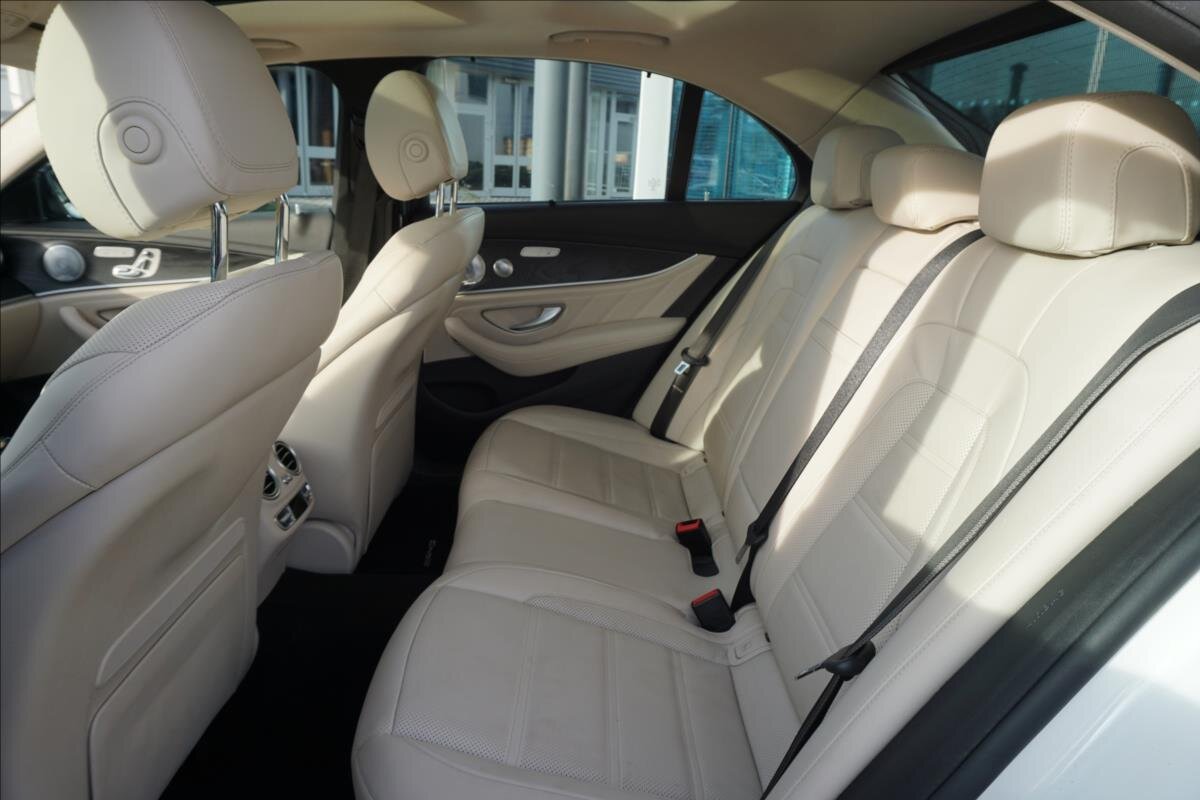 Mercedes-Benz Třídy E Sedan / Limuzína 4,0 l 450 kw